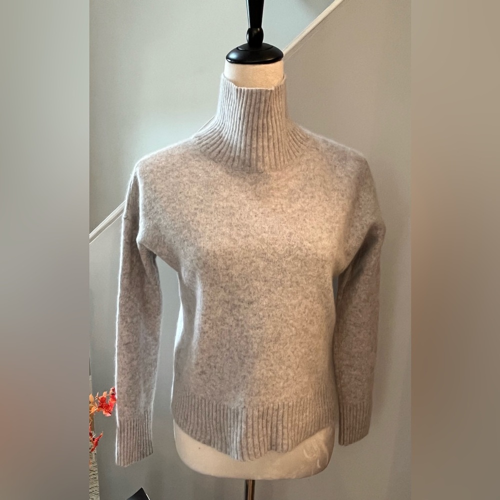 FREE PEOPLE Cashmere “Vancouver” Sweater Turtleneck Boxy Pullover Soft Gray